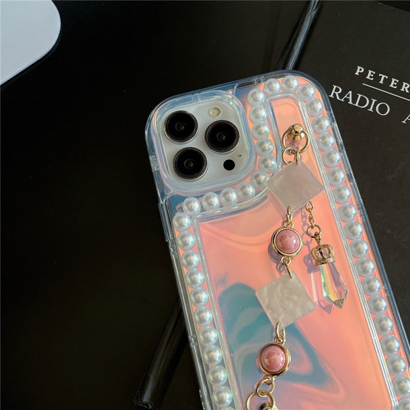 Sleek and Elegant Pearl Chain Glitter Phone Case 