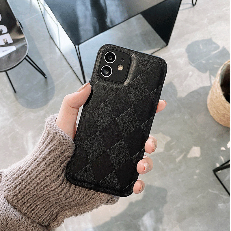 Diamond Pattern Genuine Leather Full-coverage Phone Case with Precise Cutouts