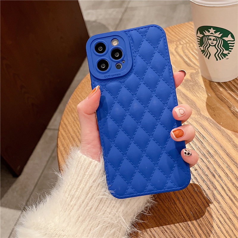 iPhone Premium Full-coverage Rhombus Silicone Protective Case