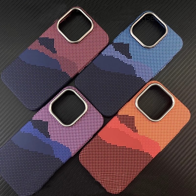 Mountain and Milky Way Magnetic Absorption Charging Carbon Fiber Texture Phone Case